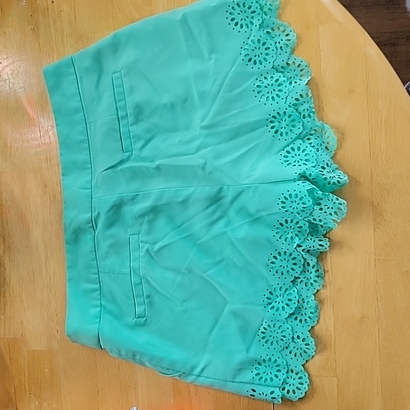 Gianni Bini high rise shorts - Picture 2 of 2